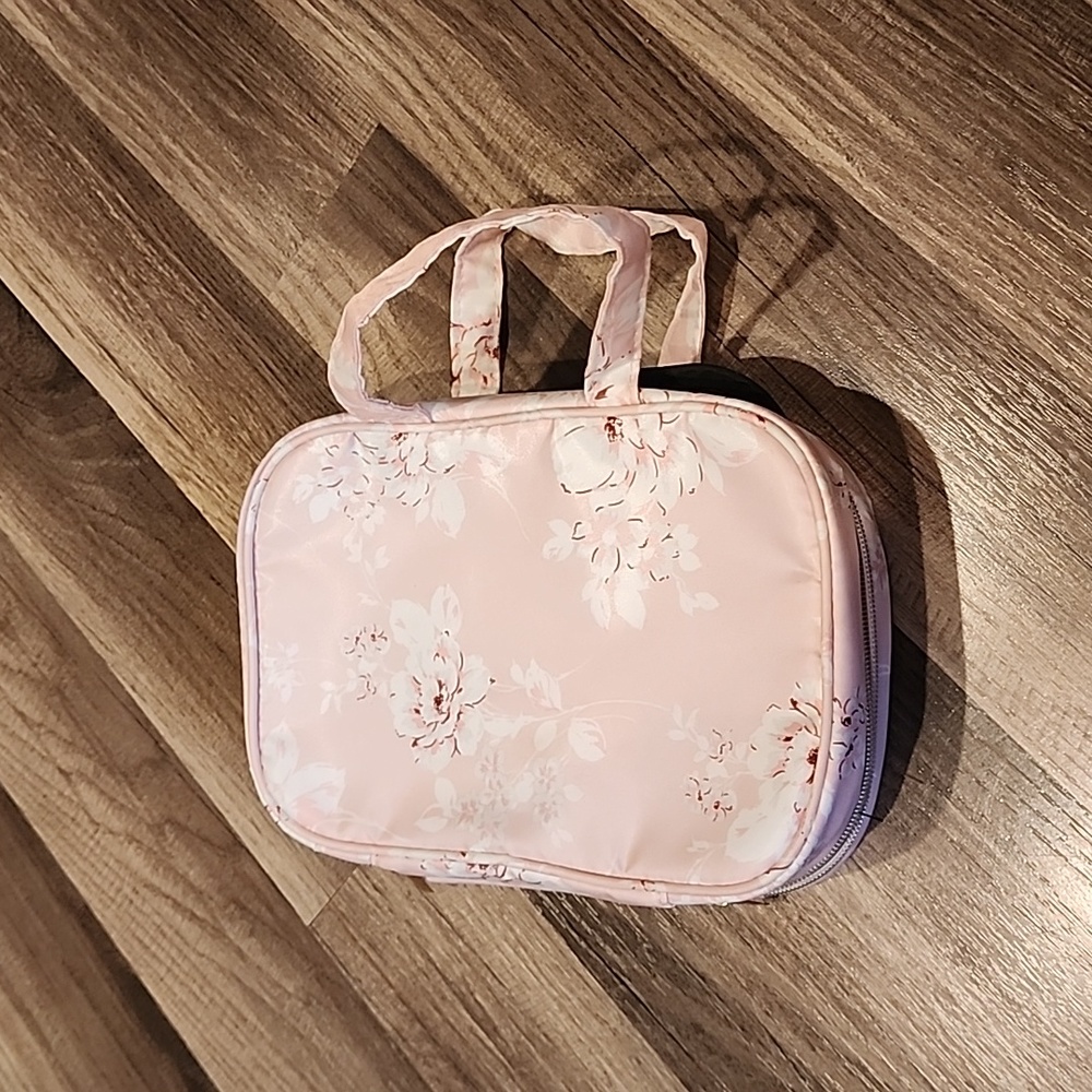 Make up caddy